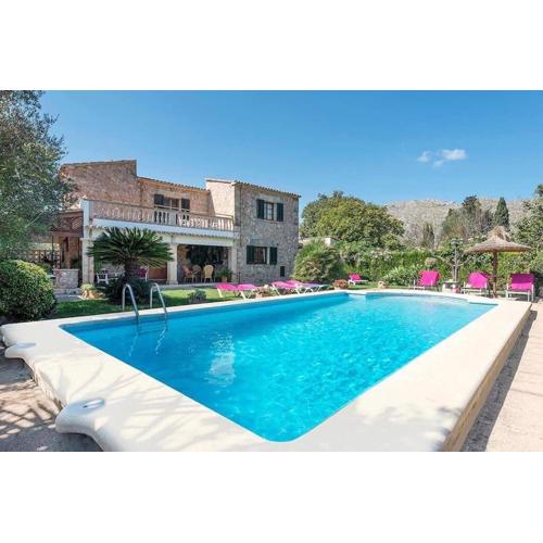 Nice villa near Pollensa by Renthousing