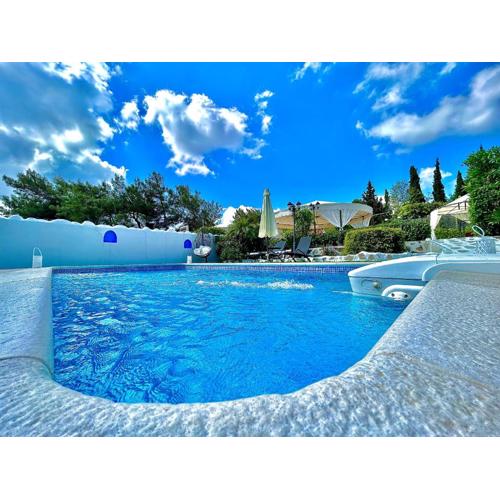 Nicole Luxury Villas
