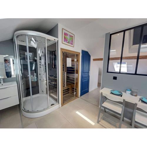 Nid bien-être sous les toits – Jacuzzi, Sauna et ambiance cocooning