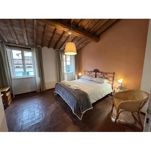 Nido sui tetti di Lucca, romantico e centralissimo
