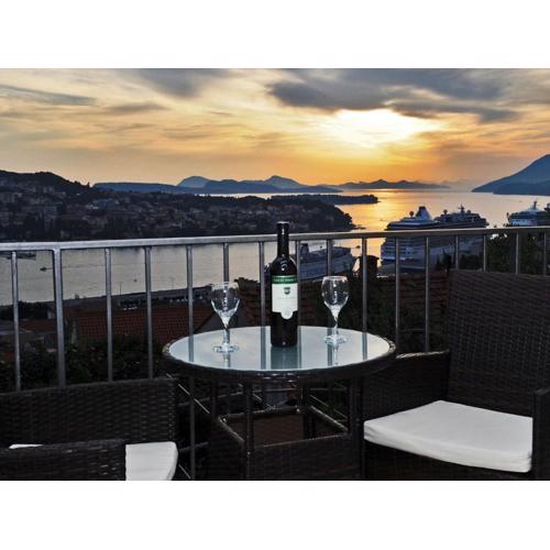 Nika Family Apartments - Comfort Studio Apartment with Balcony and Sea View A4