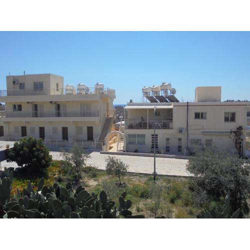 Niki Court Holiday Apartments