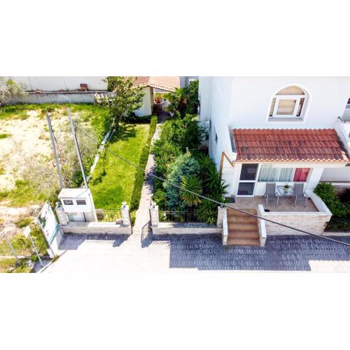 Nikoleta House