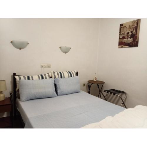 Nikos Rooms