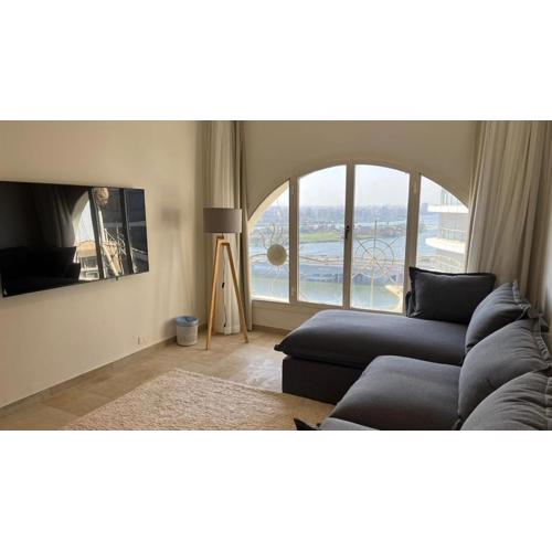 Nile and pyramids view 4BR apt