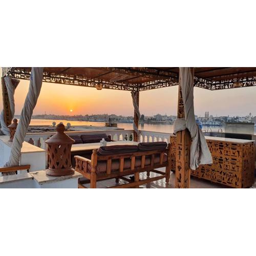 Nile Sunrise Flats