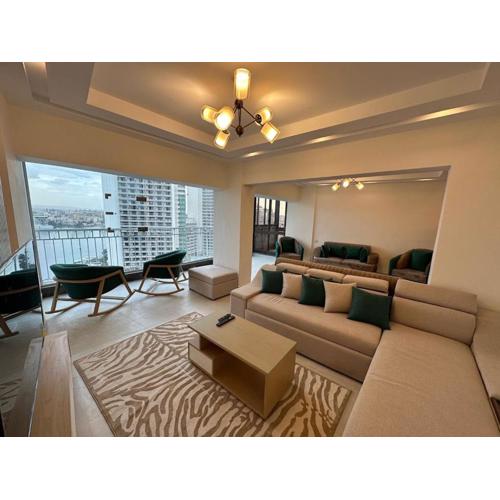 Nile View apartment in dokki