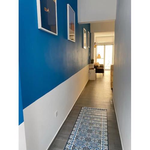 NINA, a centrally located summery studio apartment