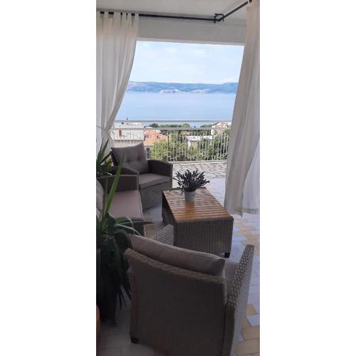 Nina SeaView