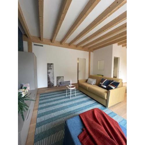 Nine Rooms Apartment