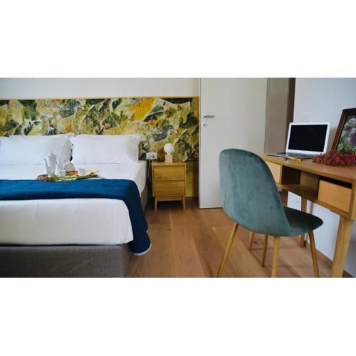 Nine Rooms Shared
