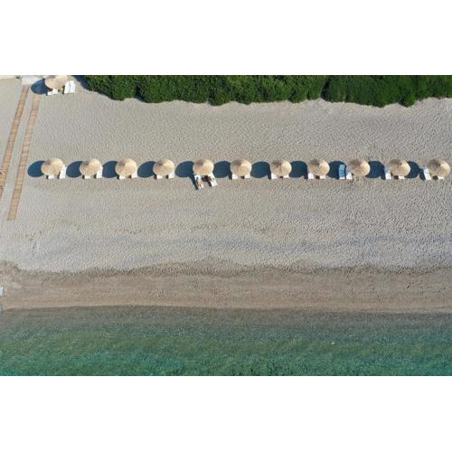 Niriides Resort