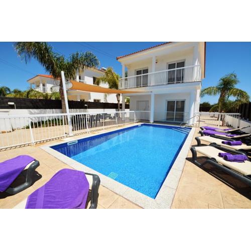 Nissi Villa Christa