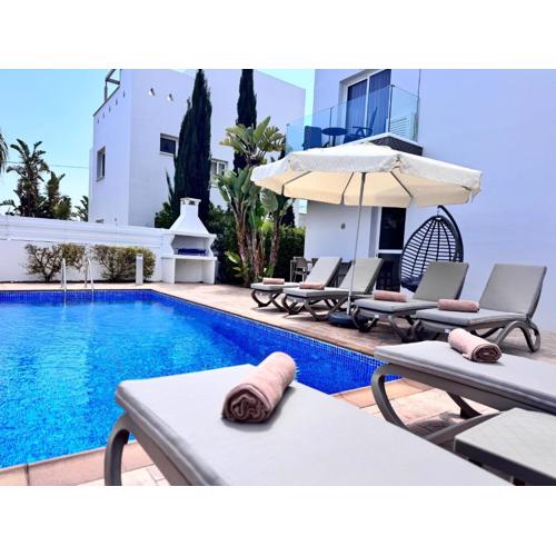 Nissini Wana Luxury Villa