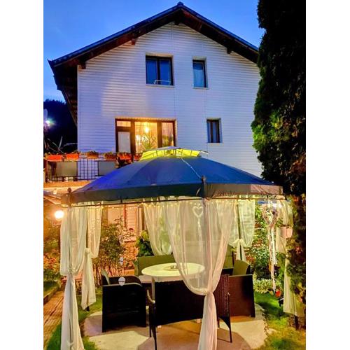 Niya Guest House