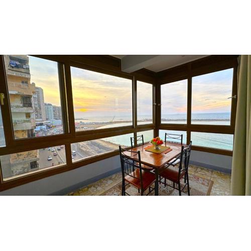 No AC - Vintage Modernized Sea View Apartment