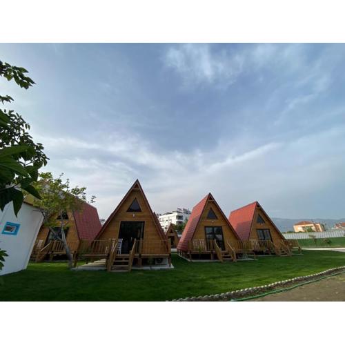 NOEL BUNGALOV & CAFE