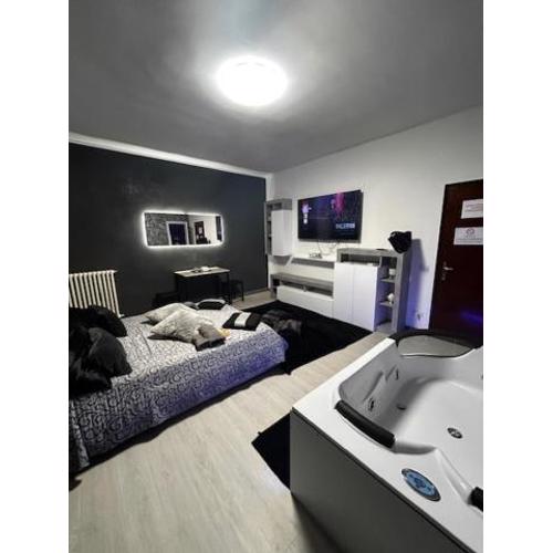 Noemi’s Apartment