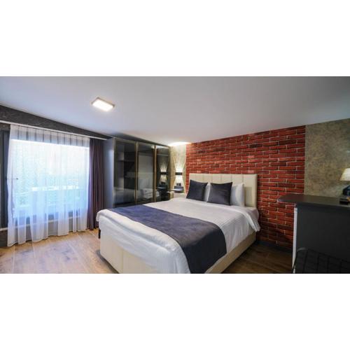 Nomad Hub Istanbul Suit