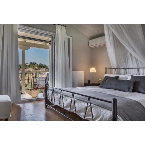 Nomadē - 2BR Bright Maisonette - Garden View