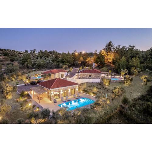 NOMAS VILLAS With Private Pool
