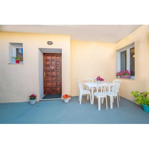 Nona Marina 6 Bed Family Home in Benitses