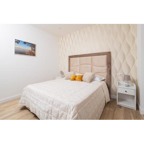 Nonno Angelo - 4 Bedrooms with Free Parking & Seaview Balcony