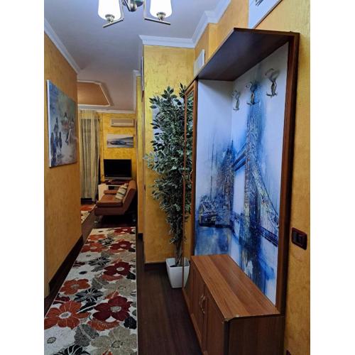 Norris Apartment