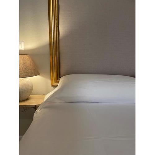 NOTUS Rooms Adults Only