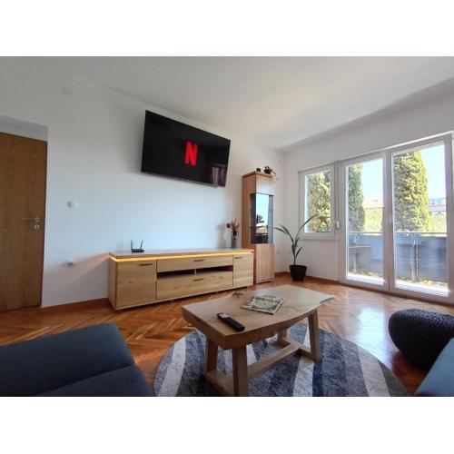 Novi prostrani apartman u strogom centru Pule