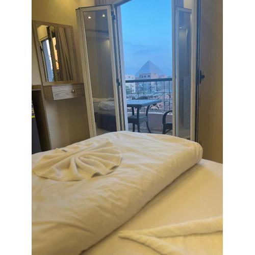 Noya Pyramids Hotel