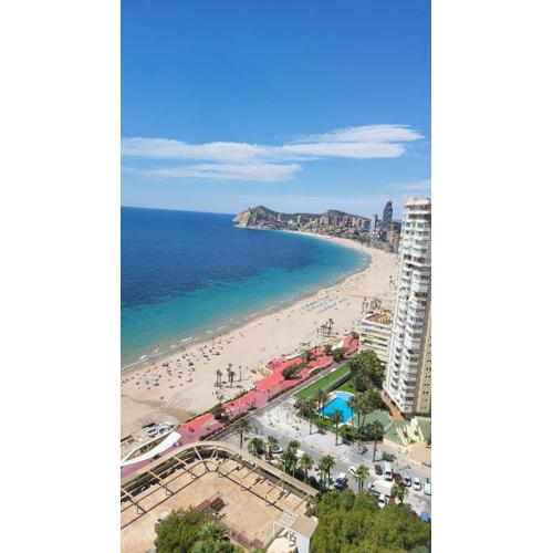 NUEVO APTO BALCON DE PONIENTE 1 A LÍNEA PLAYA TORRE 2 LUXE SM CON AIRE, PISCINA,JAR VISTAS ESPECTACULARES AL MAR De BENIDORM