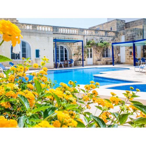 Nuffara - a charming traditional Farmhouse with a large pool