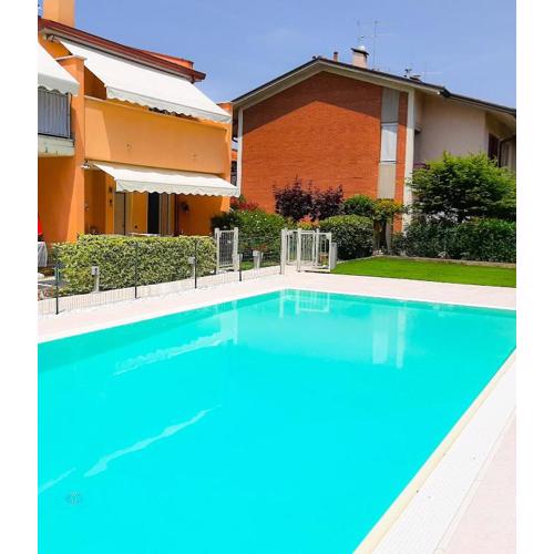 Nuova casa al lago con piscina