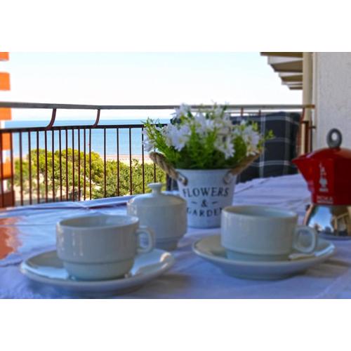 Nuovo fronte spiaggia, terrazza sul mare e piscina