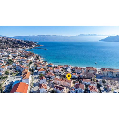 Nur 200 Meter zum tollen Strand in Baska
