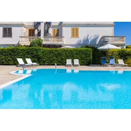 Oasi con Piscina e 2 Suites - Residence Ginevra