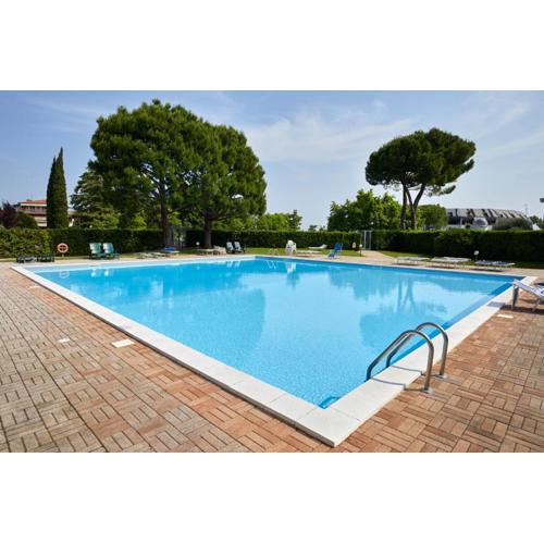 Oasi del relax - 100mt lake - wonderful apartment with private garden and pool