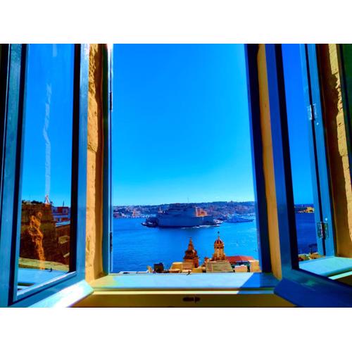 Oasis 22 Savynomad Harbour Residences wow Views