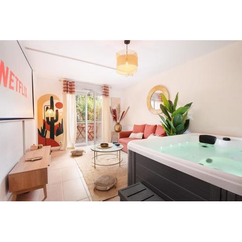 Oasis Cachée - Jacuzzi et cinéma