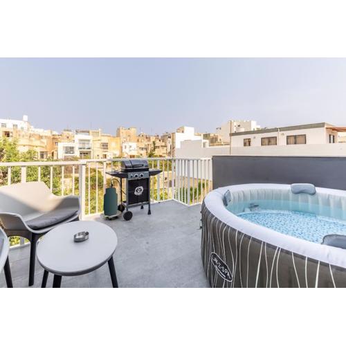 Oasis Penthouse Luxury Suite by Solea