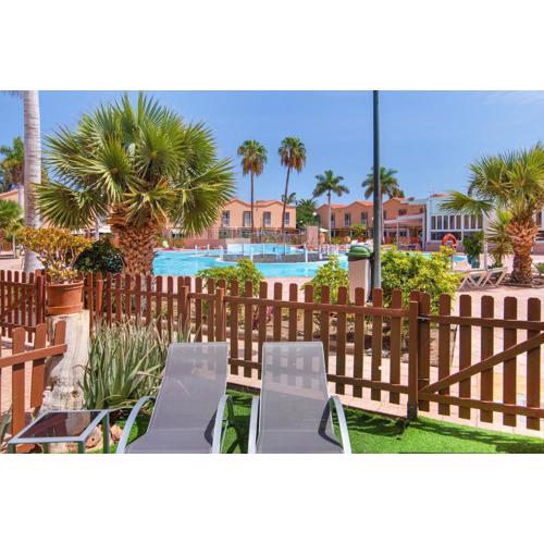 Oasis Pool View