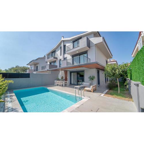 Oasis Retreat Lux and Elegance