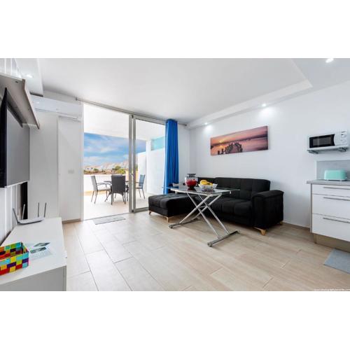 Ocean View Apartment with large terrace and Netflix smart TV Costa Adeje