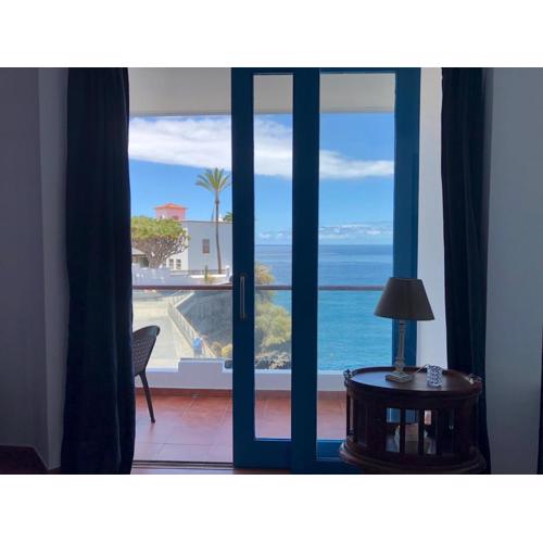 Ocean Views. Flat 3 bedrooms.