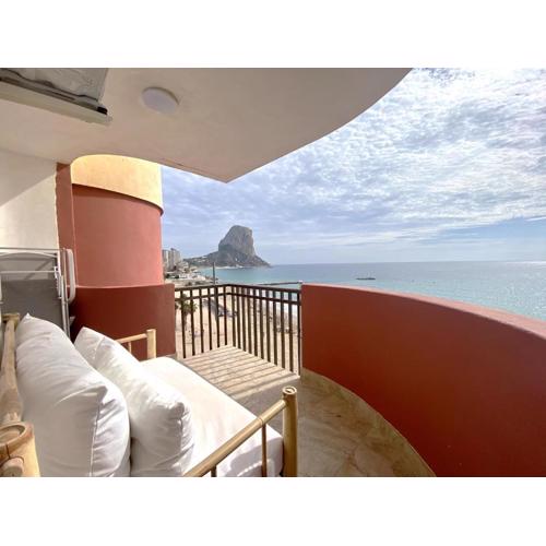 Oceanic first line apartment in Calpe