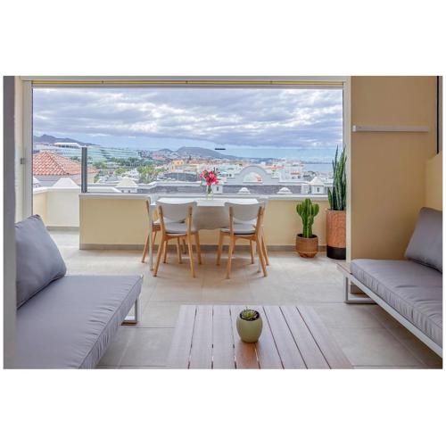 Oceano Residence La Caleta with Sea View & Terrace, 2B