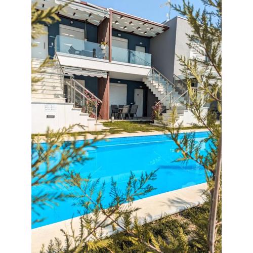 Ofrynio luxury apartment & pool3
