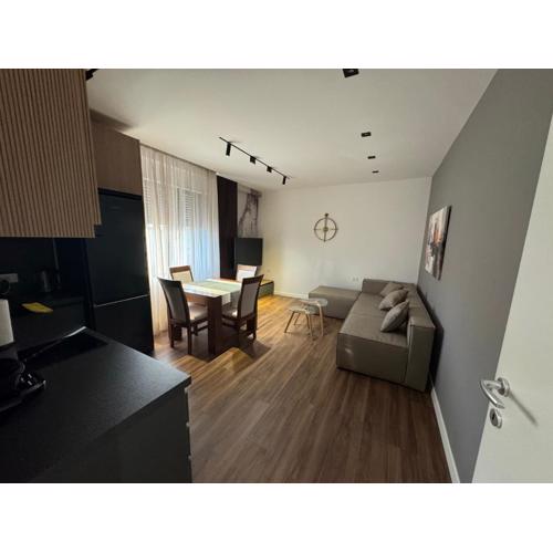 Old Bazaar apt 24