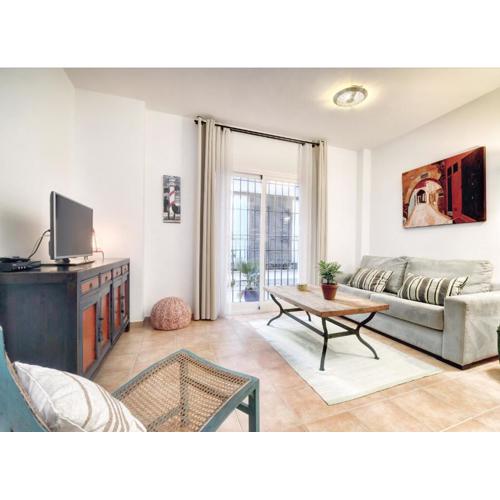 Old Town Apartment near the beach
